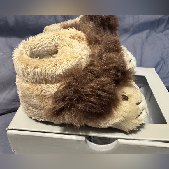 Ugg Bixbee Lion Stuffie Baby Booties - Picture 4 of 6